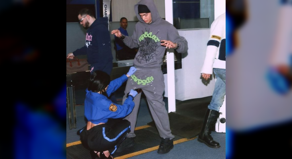 Sp5der Wait Web Hoodie Slate Grey the front side - Photo 3